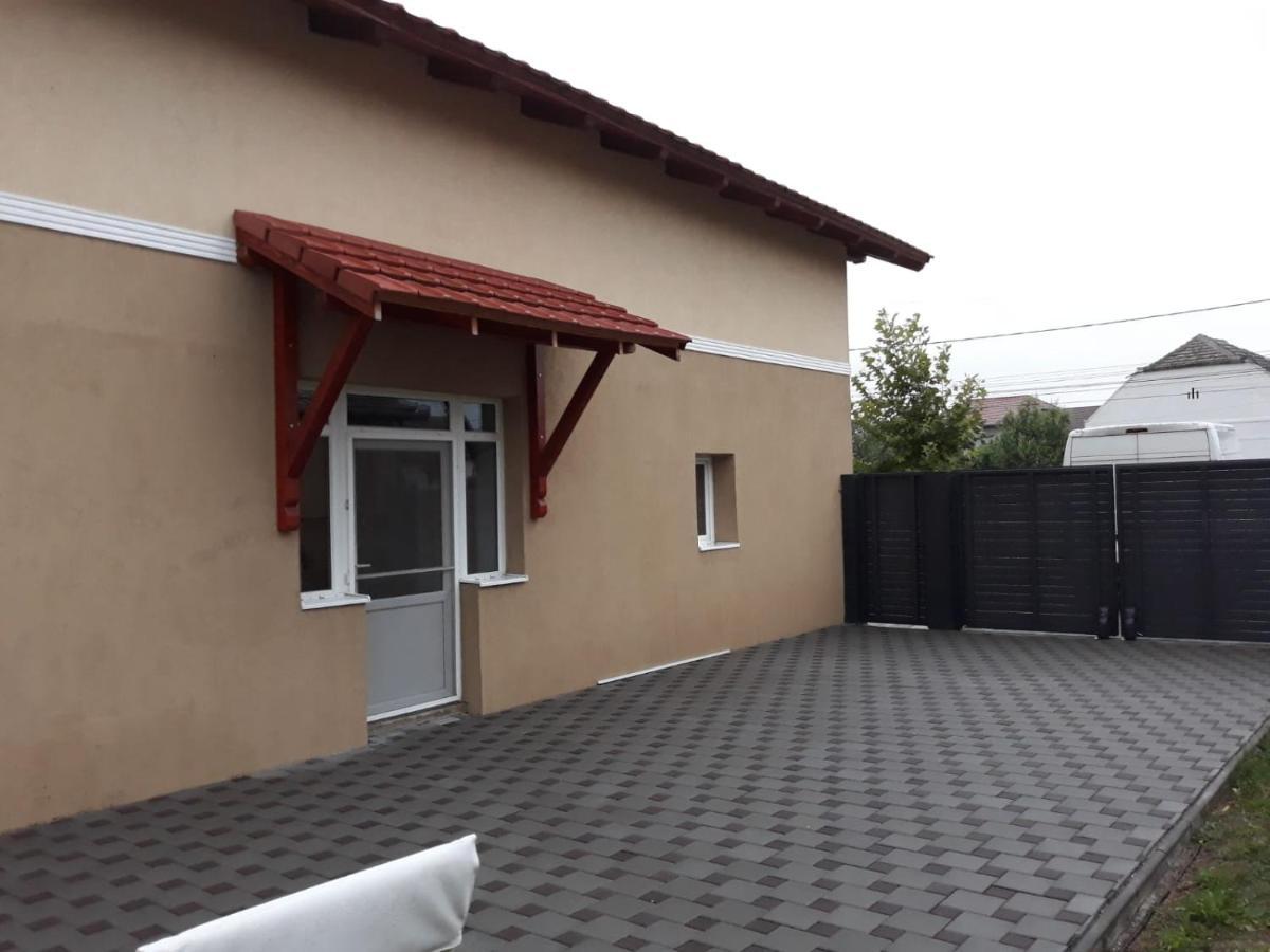 Casa Sannicolau Bed and Breakfast Sînnicolau Mare Εξωτερικό φωτογραφία