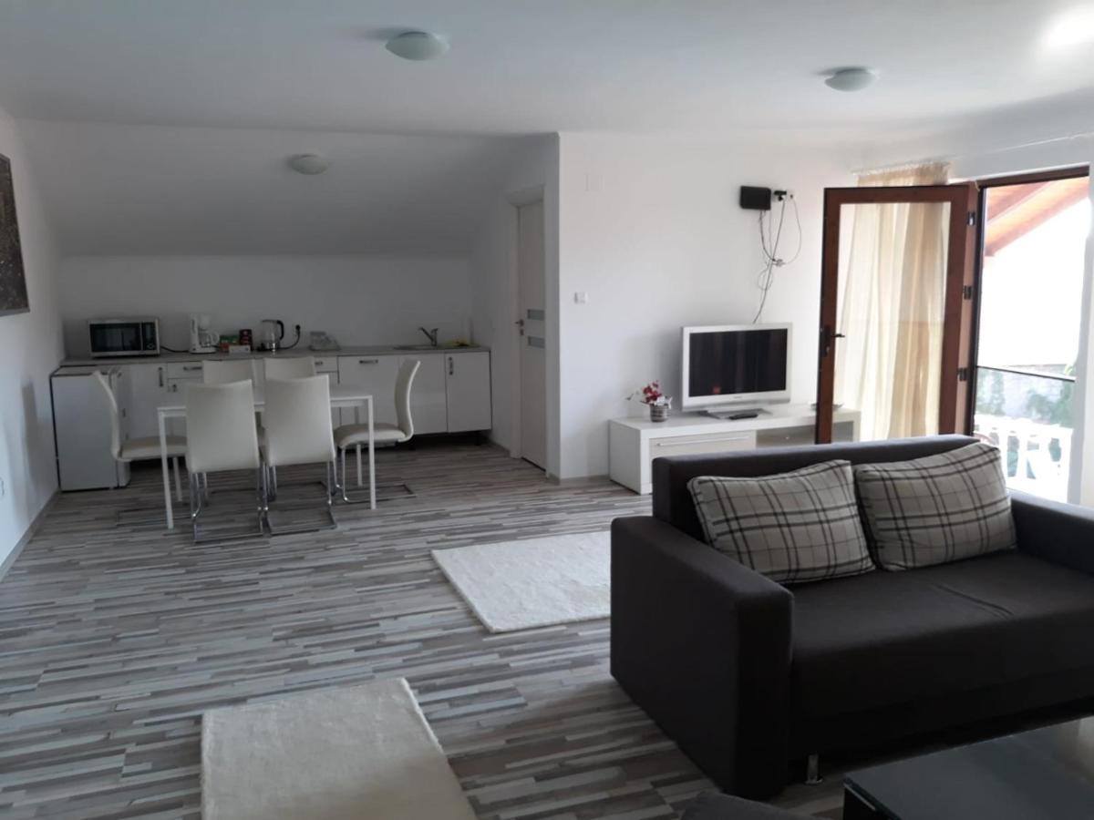 Casa Sannicolau Bed and Breakfast Sînnicolau Mare Εξωτερικό φωτογραφία