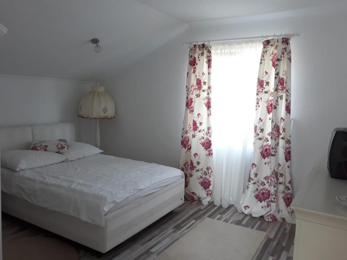 Casa Sannicolau Bed and Breakfast Sînnicolau Mare Εξωτερικό φωτογραφία